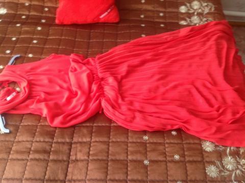 Платье красное.jpg